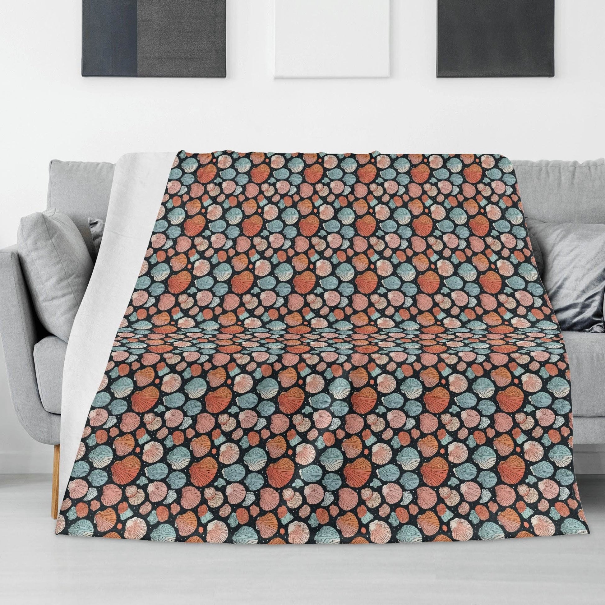 Big Shells Horizontal Flannel Breathable Blanket 4 Sizes - DeRose Seasonal