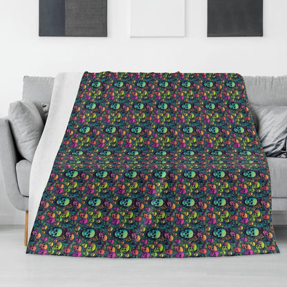 Trippy Skulls Horizontal Flannel Breathable Blanket 4 Sizes - DeRose Seasonal