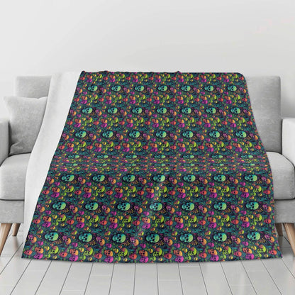Trippy Skulls Horizontal Flannel Breathable Blanket 4 Sizes - DeRose Seasonal
