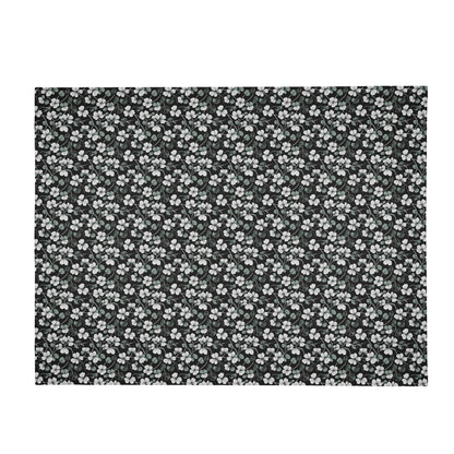 White and Green Clovers Horizontal Flannel Breathable Blanket 4 Sizes - DeRose Seasonal