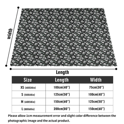 White and Green Clovers Horizontal Flannel Breathable Blanket 4 Sizes - DeRose Seasonal