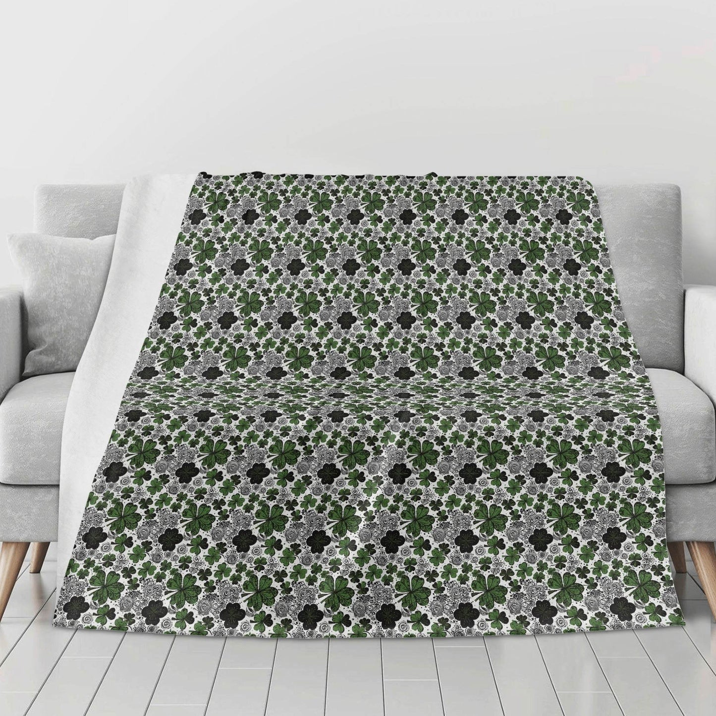 Scribbled Clovers Horizontal Flannel Breathable Blanket 4 Sizes - DeRose Seasonal