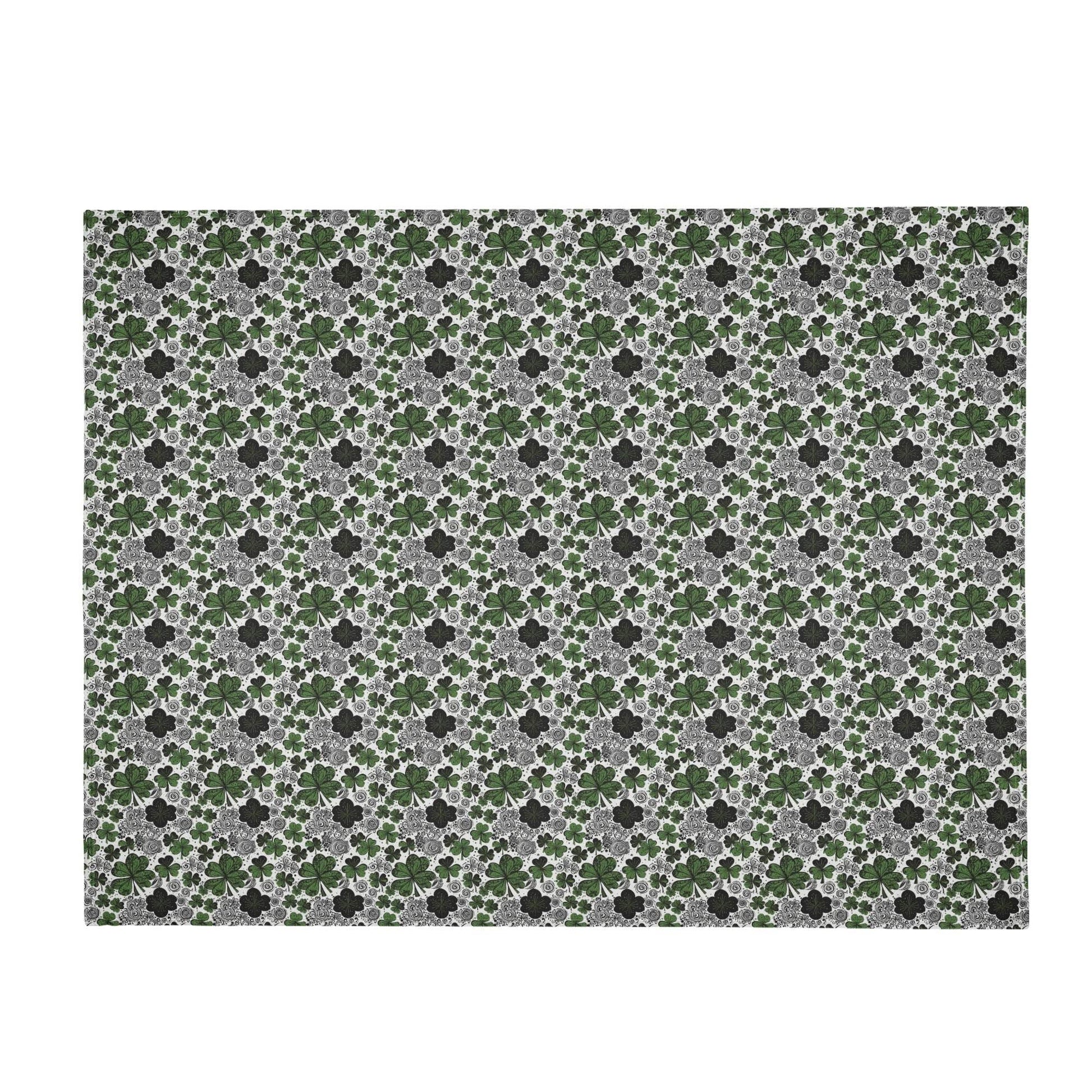 Scribbled Clovers Horizontal Flannel Breathable Blanket 4 Sizes - DeRose Seasonal