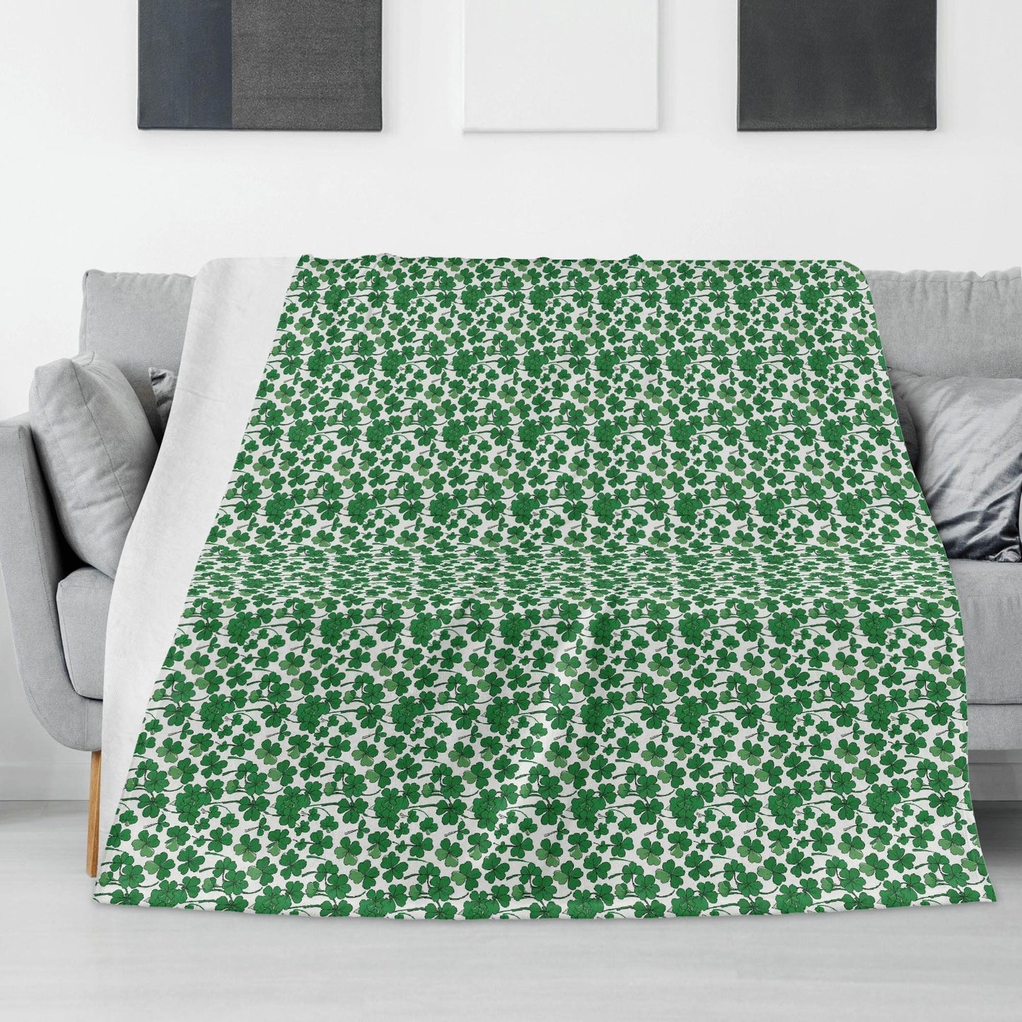 Little Clovers Horizontal Flannel Breathable Blanket 4 Sizes - DeRose Seasonal