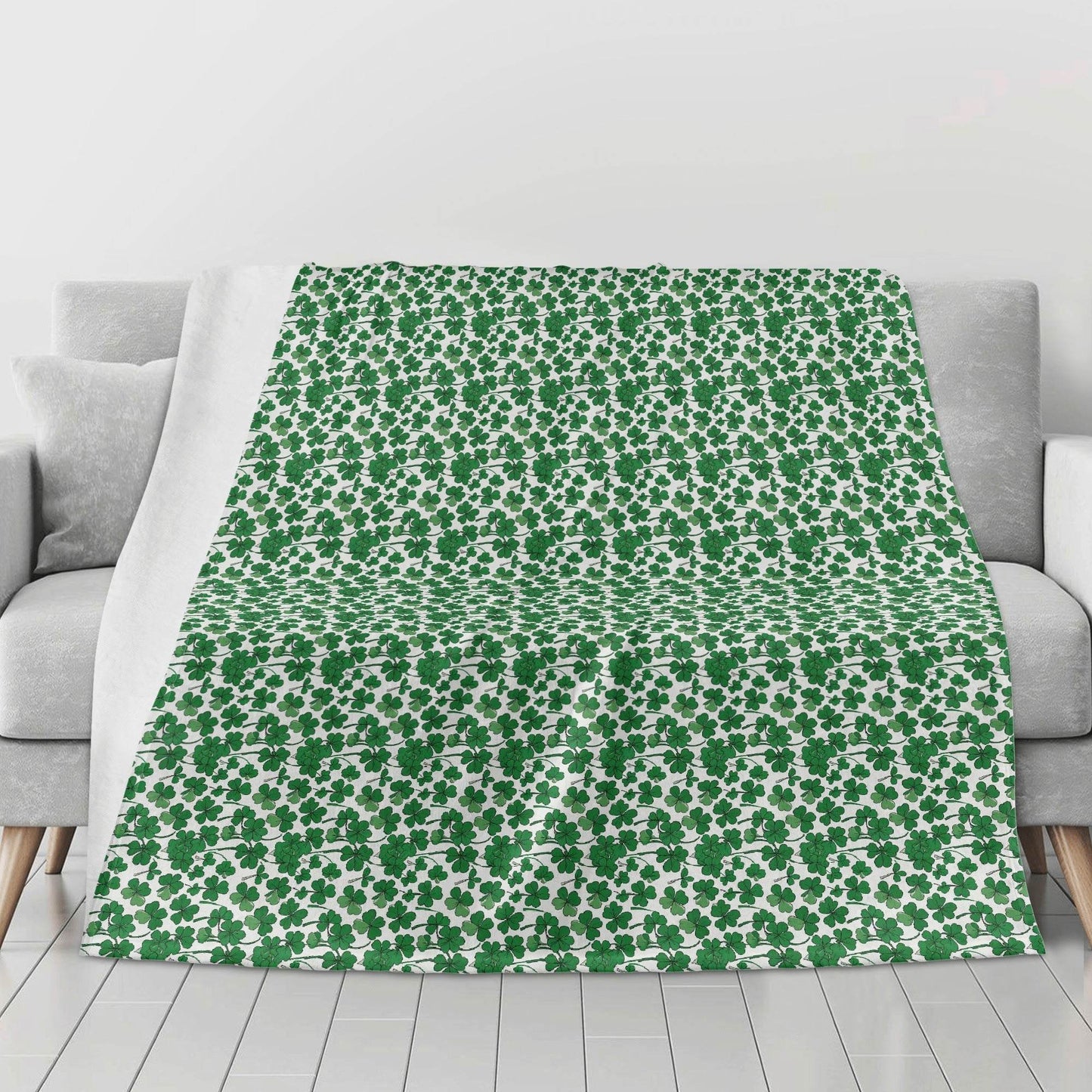 Little Clovers Horizontal Flannel Breathable Blanket 4 Sizes - DeRose Seasonal