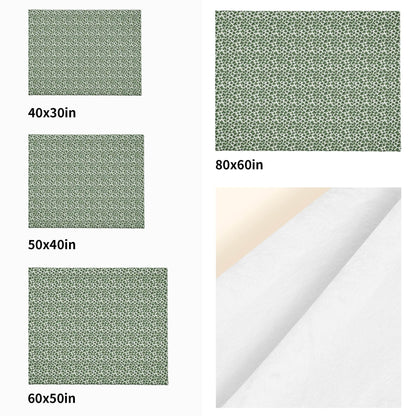 Clovers Horizontal Flannel Breathable Blanket 4 Sizes - DeRose Seasonal
