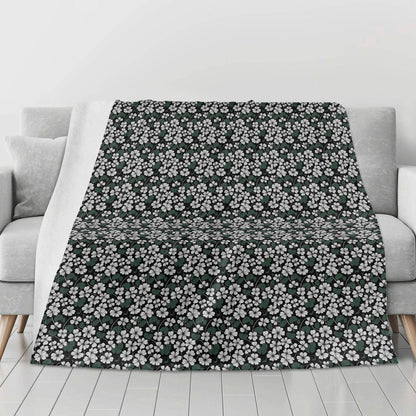 White Clovers Horizontal Flannel Breathable Blanket 4 Sizes - DeRose Seasonal
