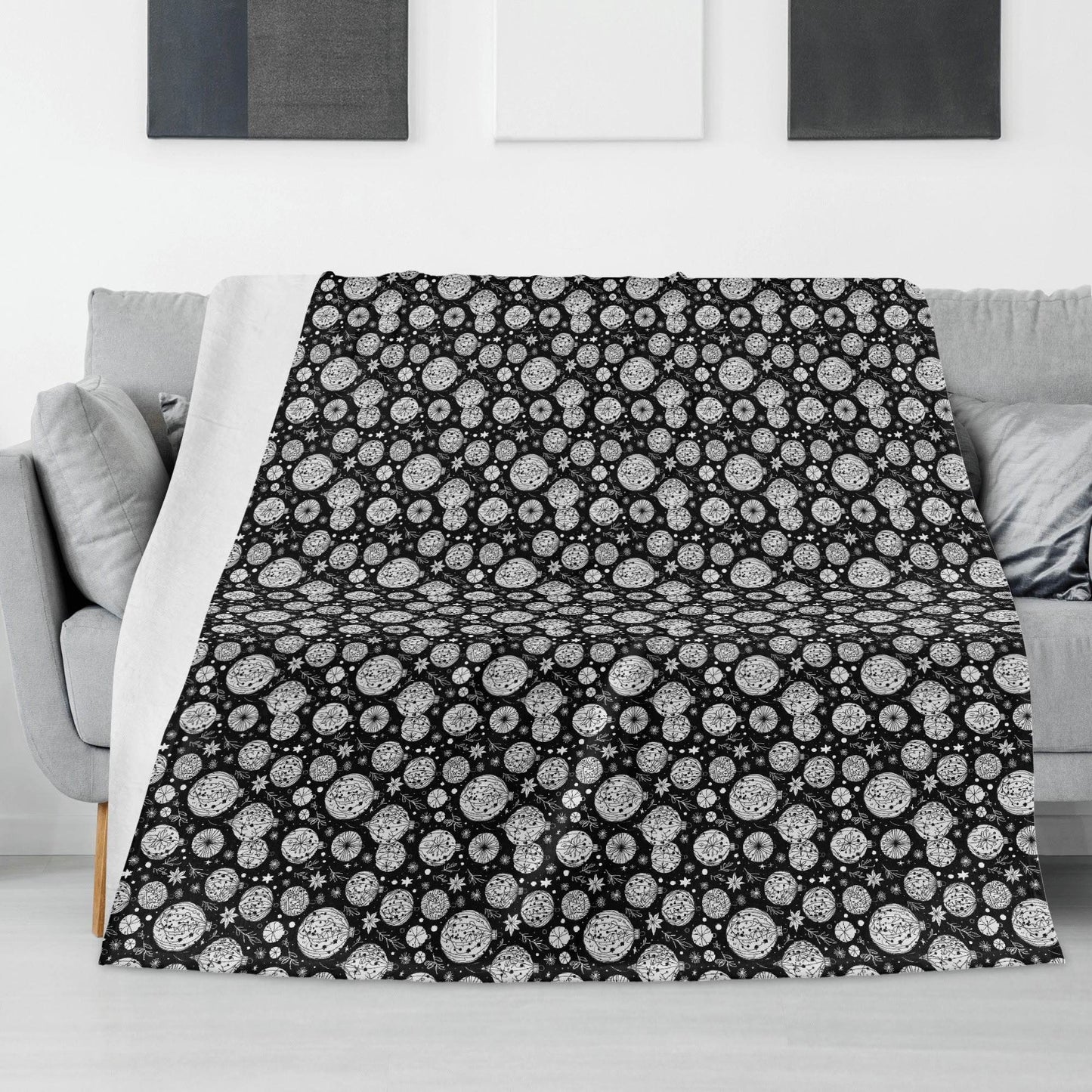 Black and White Ornament Horizontal Flannel Breathable Blanket 4 Sizes - DeRose Seasonal