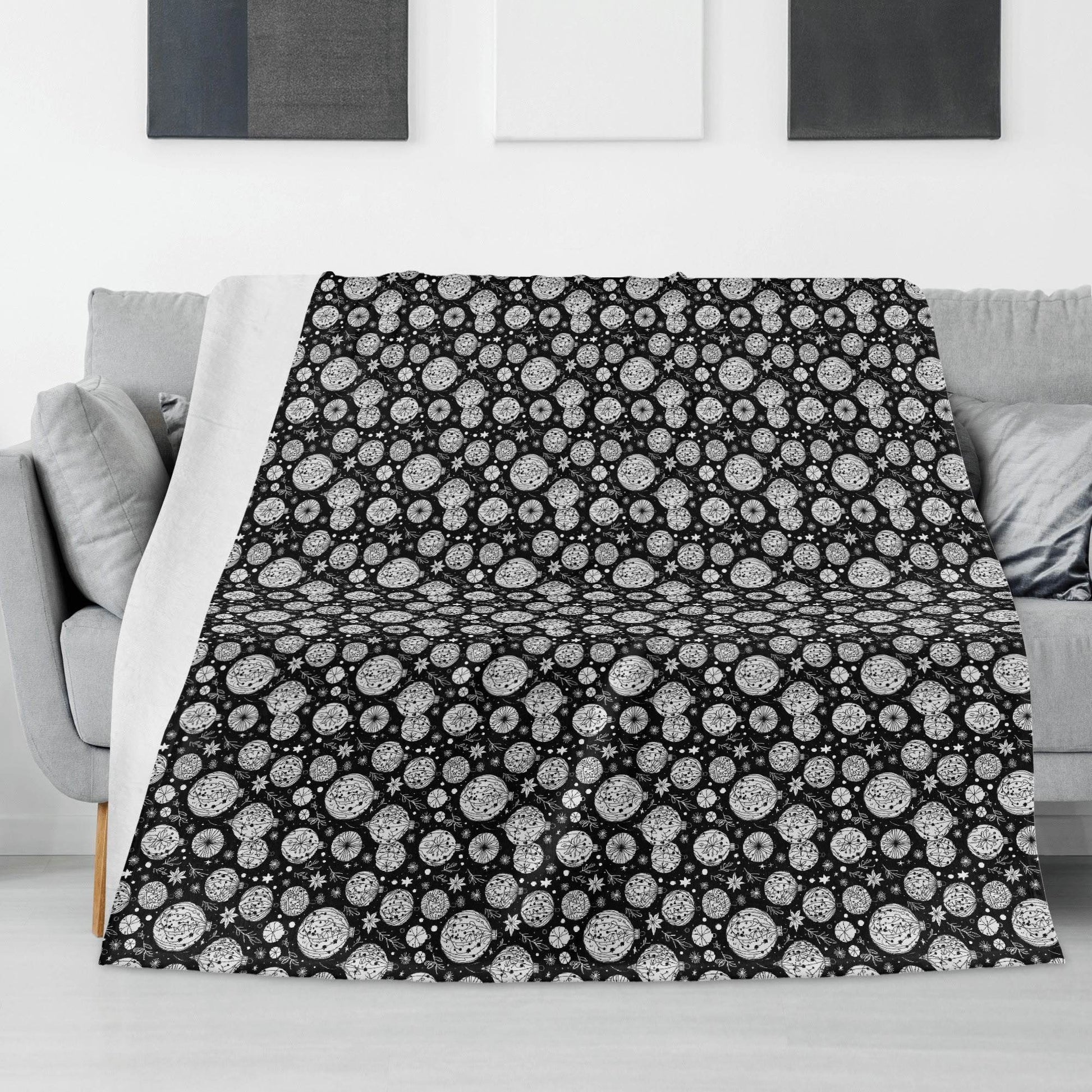 Black and White Ornament Horizontal Flannel Breathable Blanket 4 Sizes - DeRose Seasonal