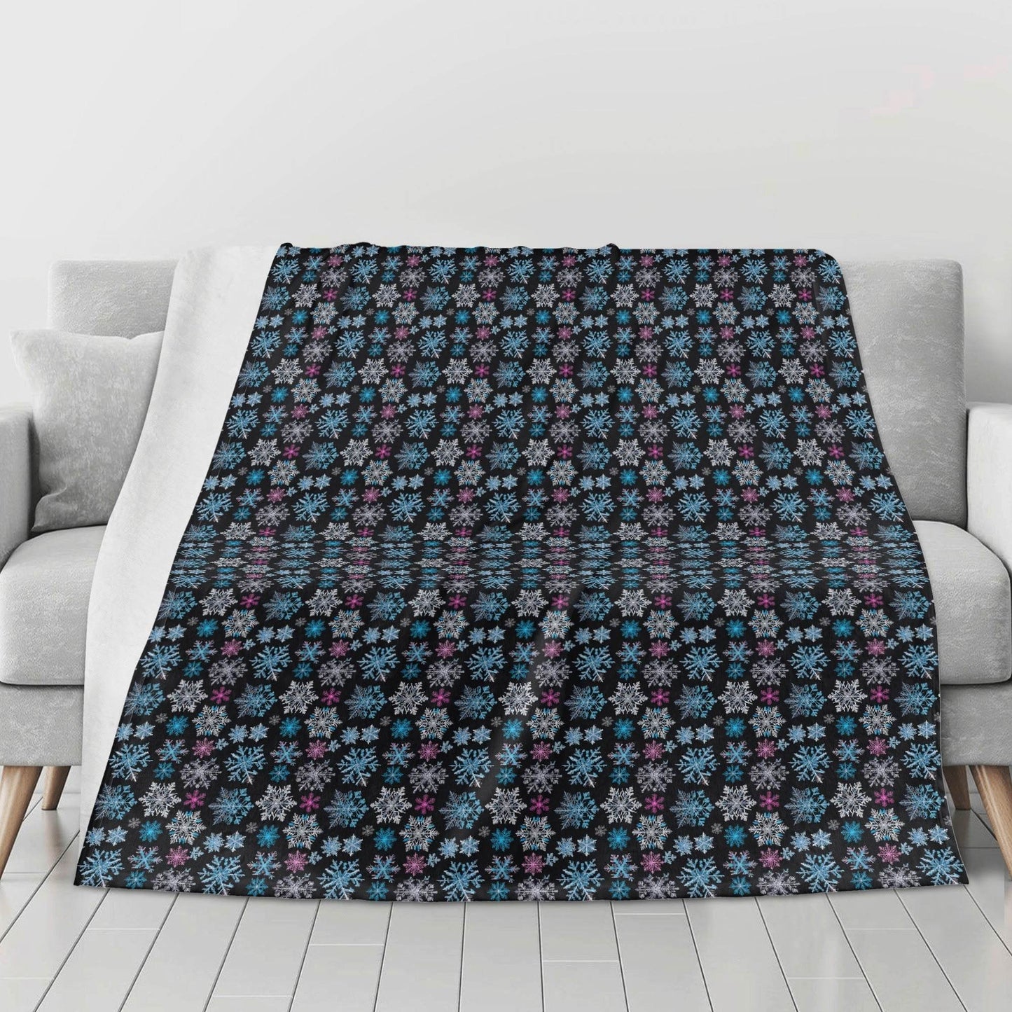 Party Snowflakes Horizontal Flannel Breathable Blanket 4 Sizes - DeRose Seasonal