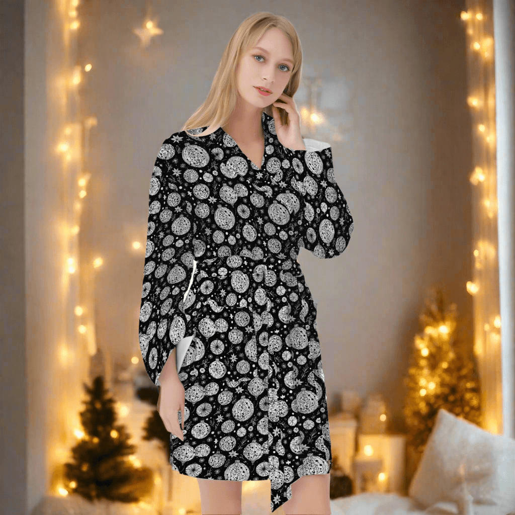Black and White Ornament Women's Loose-fitting Bathrobe - DeRose Seasonal