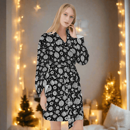 Black and White Ornament Women's Loose-fitting Bathrobe - DeRose Seasonal