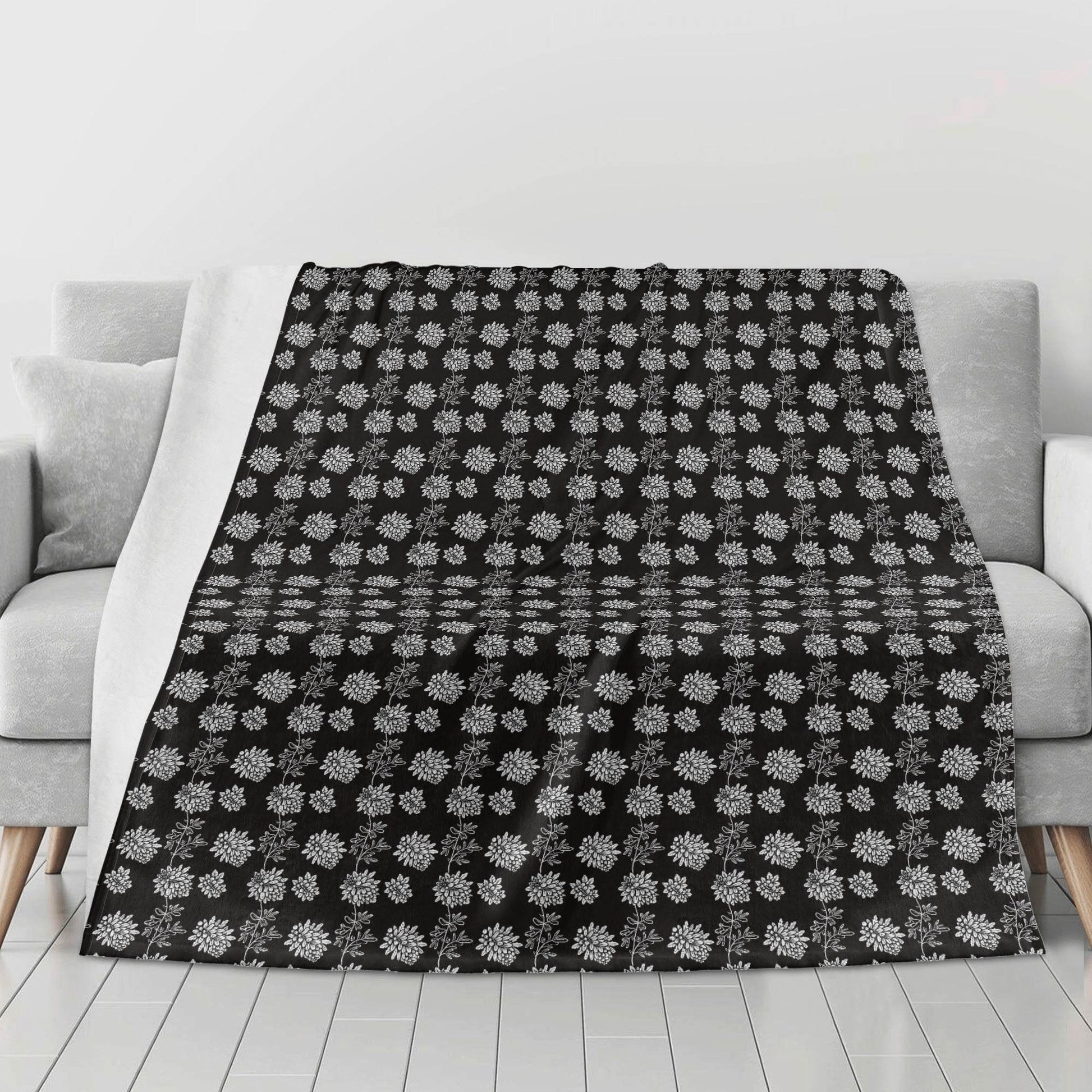 Black and White Pine Flannel Breathable Blanket 4 Sizes - DeRose Seasonal
