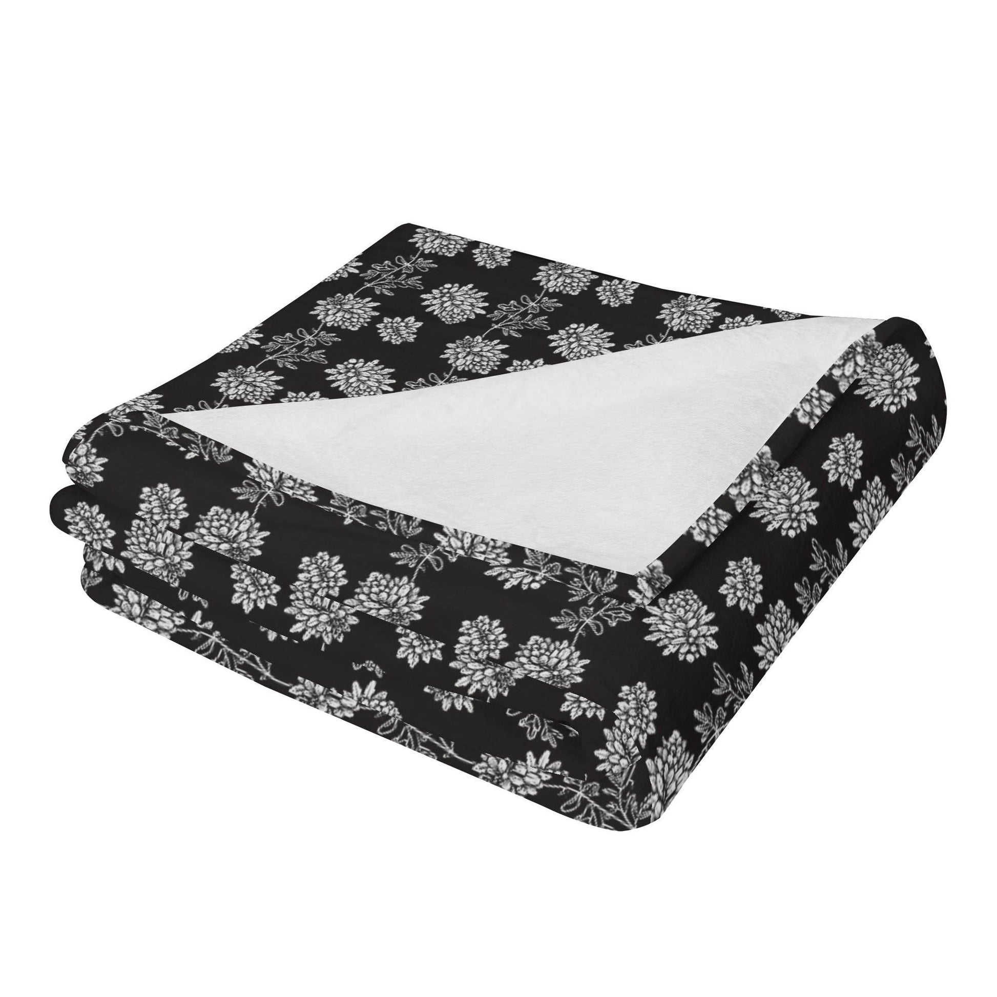 Black and White Pine Flannel Breathable Blanket 4 Sizes - DeRose Seasonal