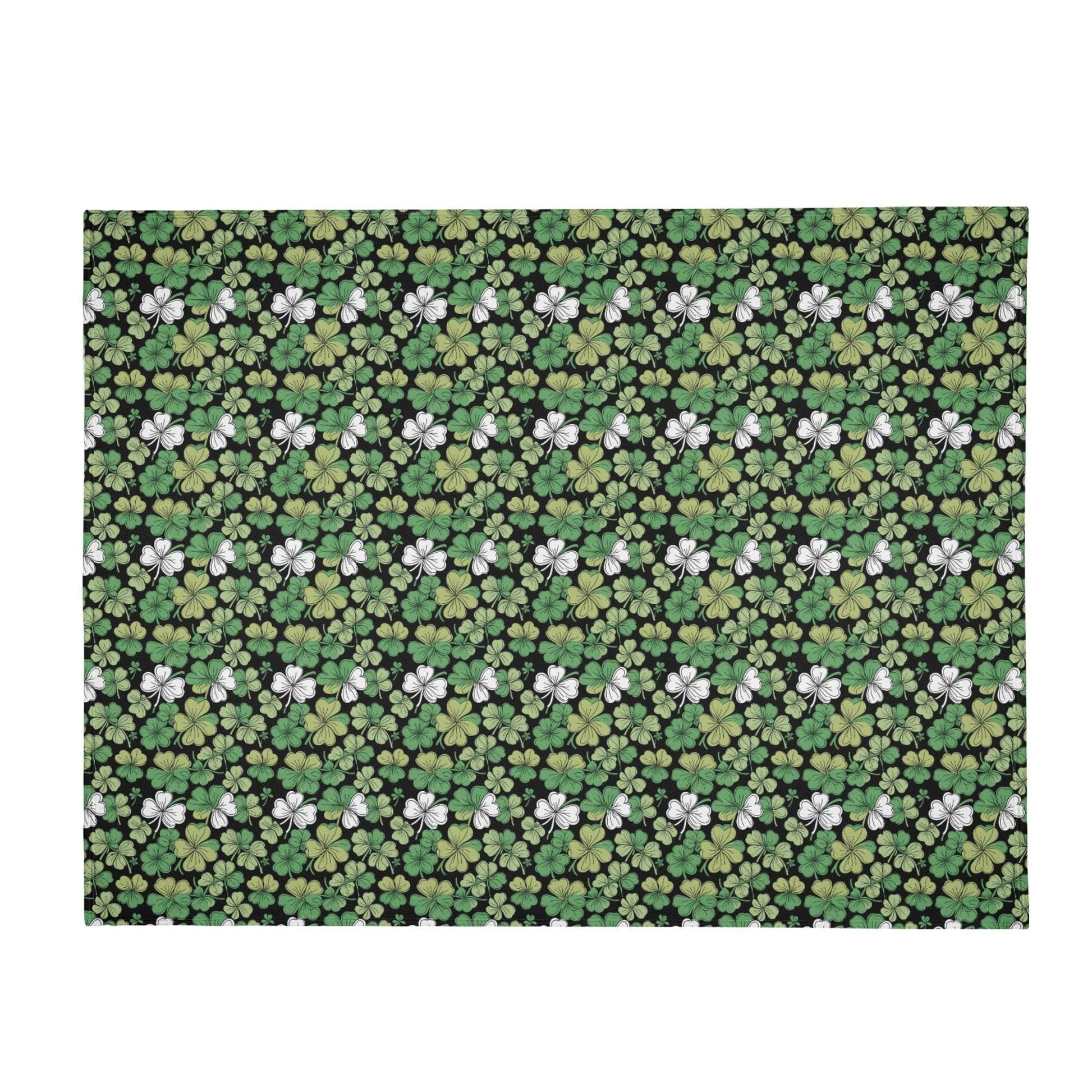 Clover Patch Flannel Breathable Blanket 4 Sizes - DeRose Seasonal