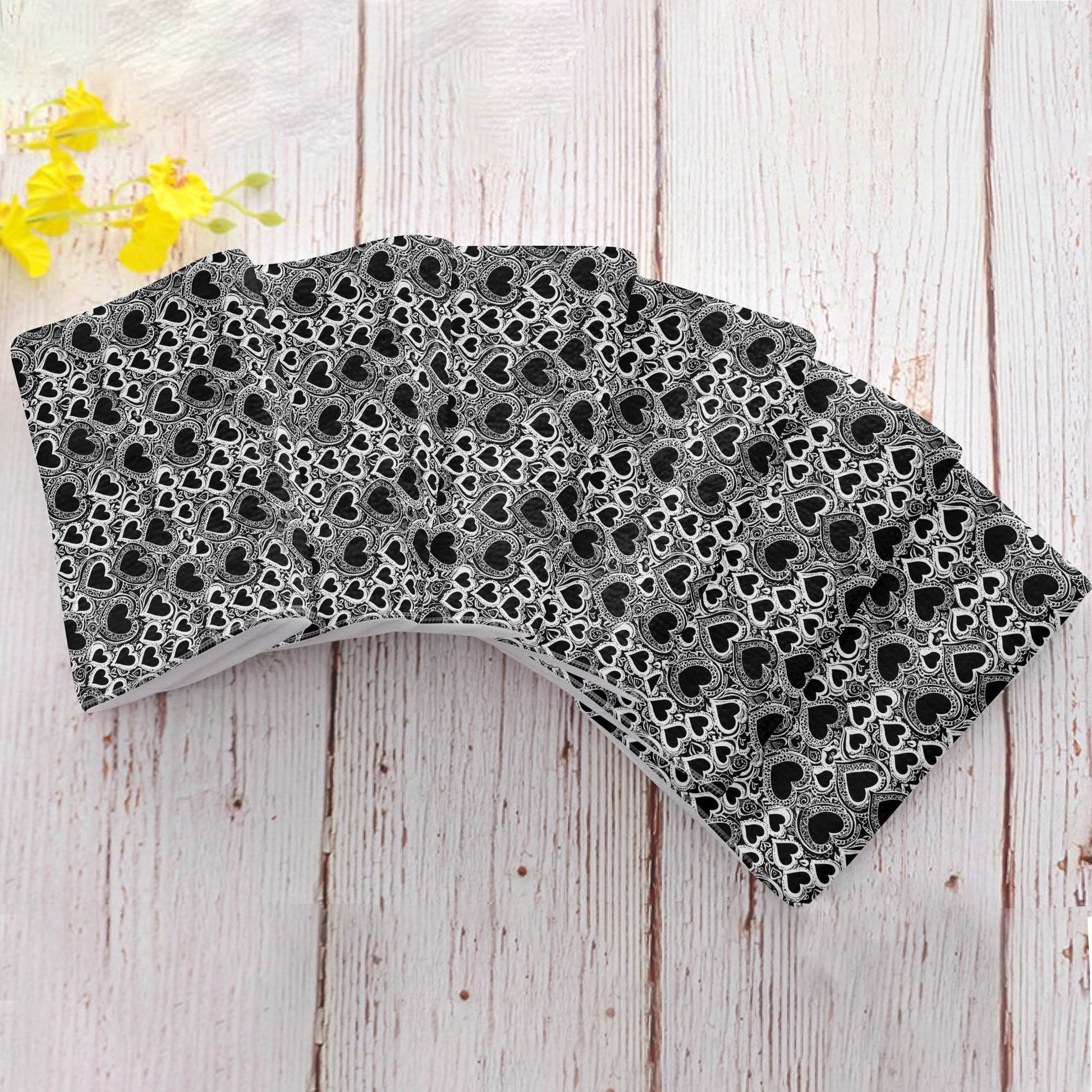 Groovy Black and White Hearts Hand Towels (6 Pcs) - DeRose Seasonal