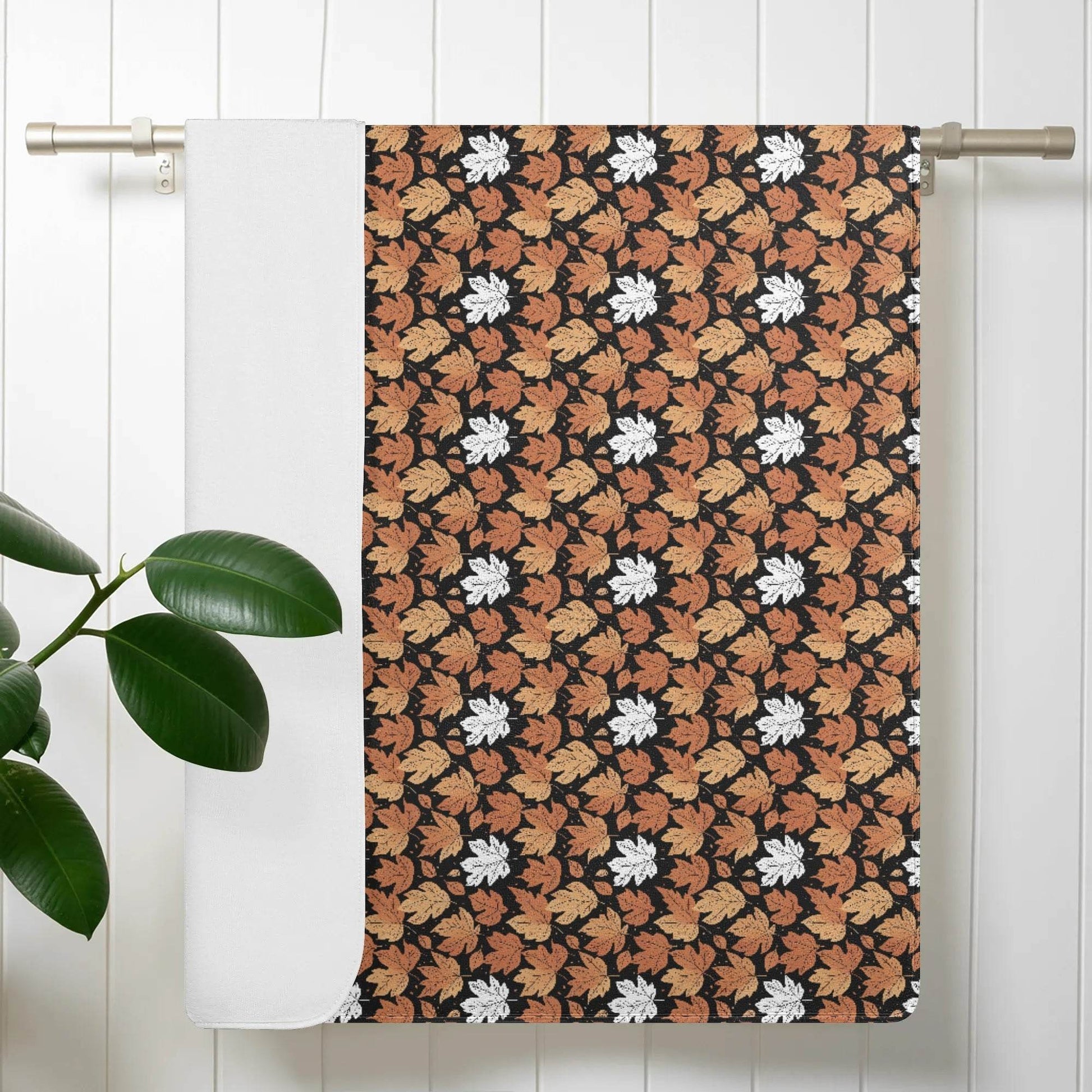 Maple Leaves Bath Towel - DeRose Seasonal