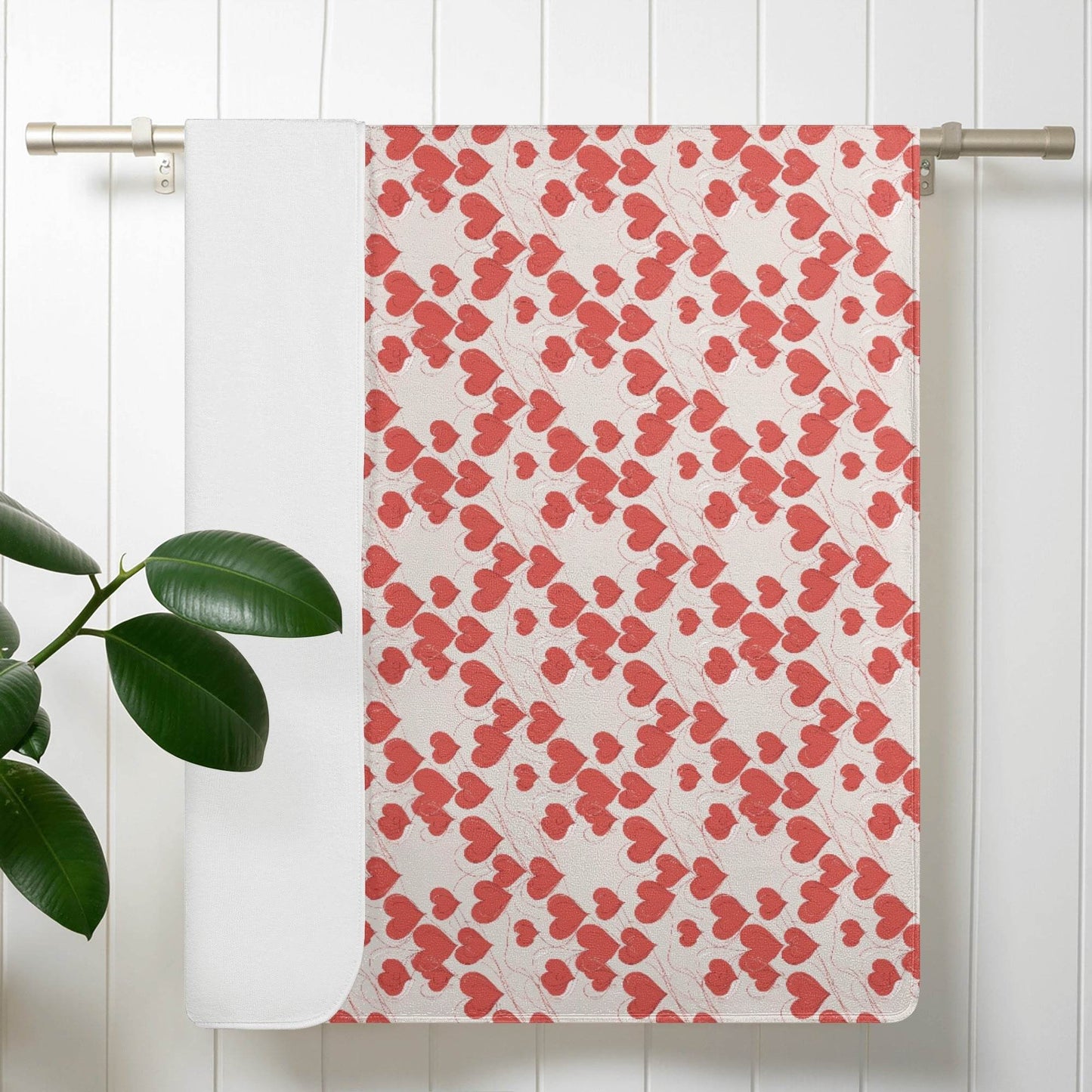 Minimal Hearts Bath Towel - DeRose Seasonal