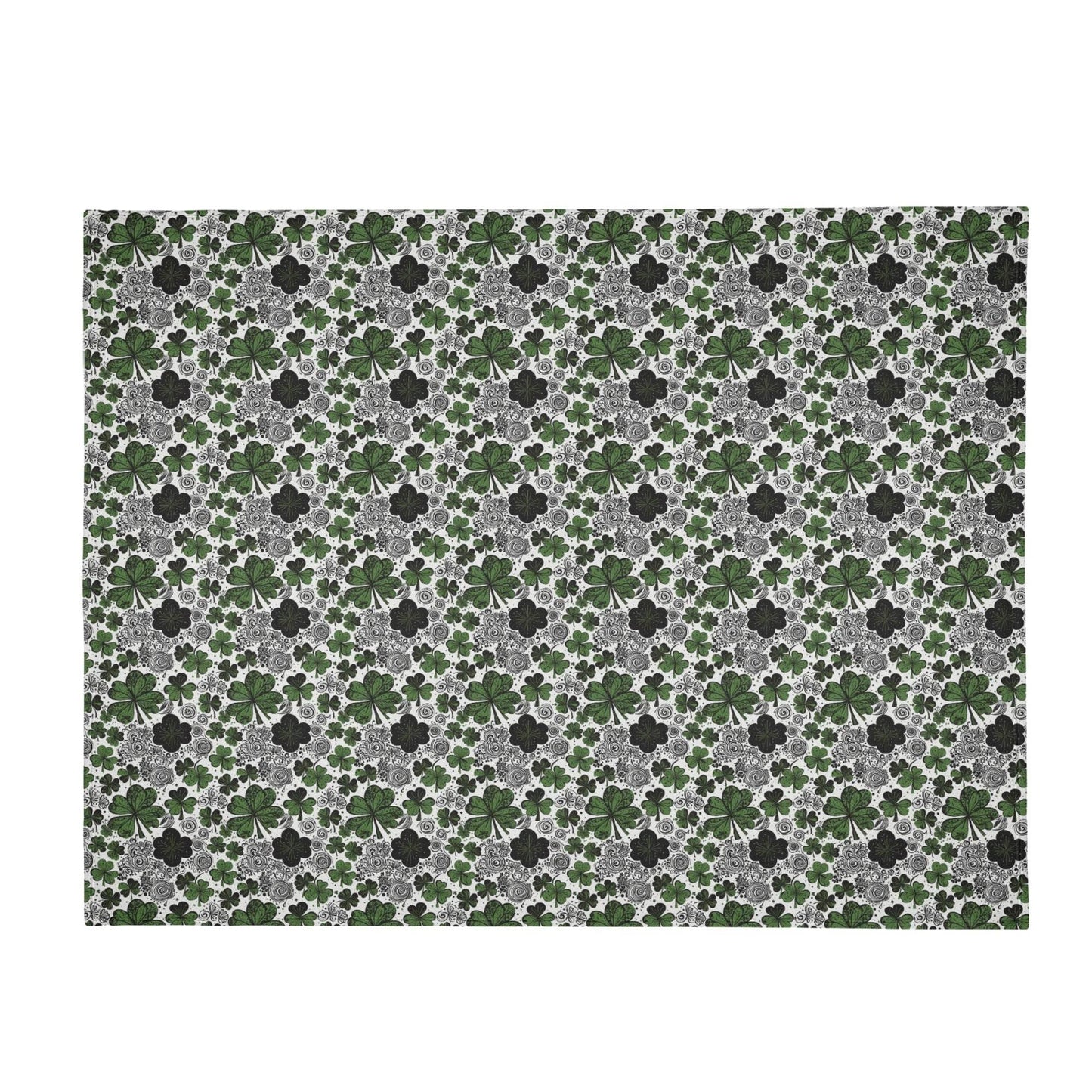 Scribble Clovers Flannel Breathable Blanket 4 Sizes - DeRose Seasonal