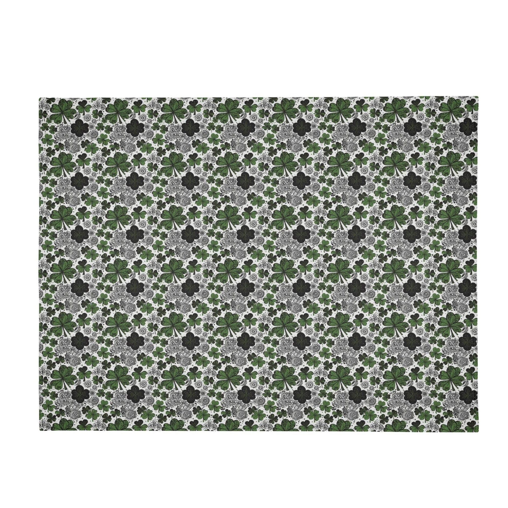 Scribble Clovers Flannel Breathable Blanket 4 Sizes - DeRose Seasonal