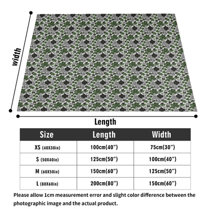 Scribble Clovers Flannel Breathable Blanket 4 Sizes - DeRose Seasonal