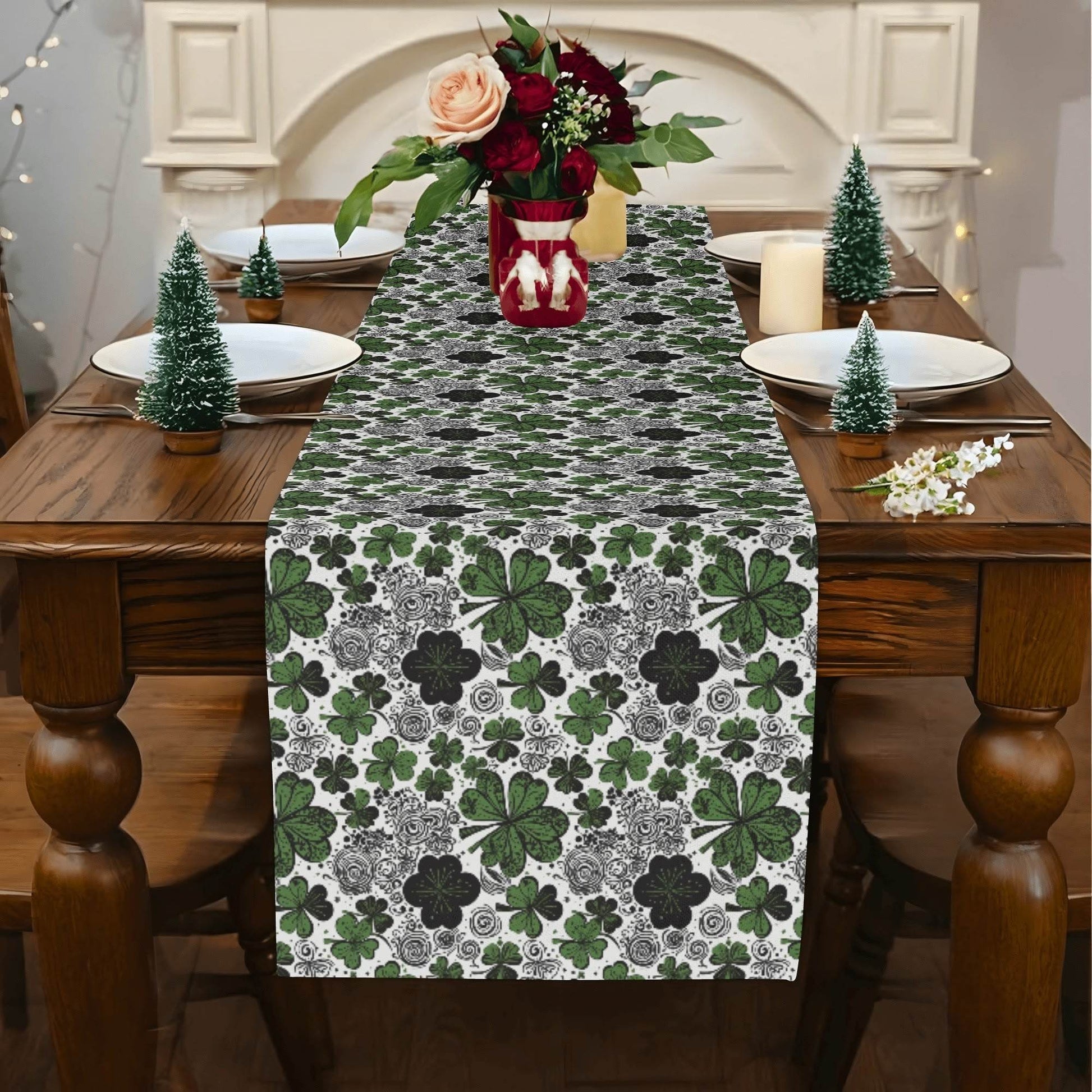 Scribbled Clover Polyester Table Runner - DeRose Seasonal