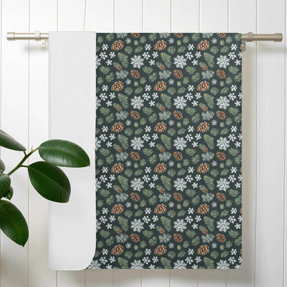Snowflake Pine Bath Towel - DeRose Seasonal