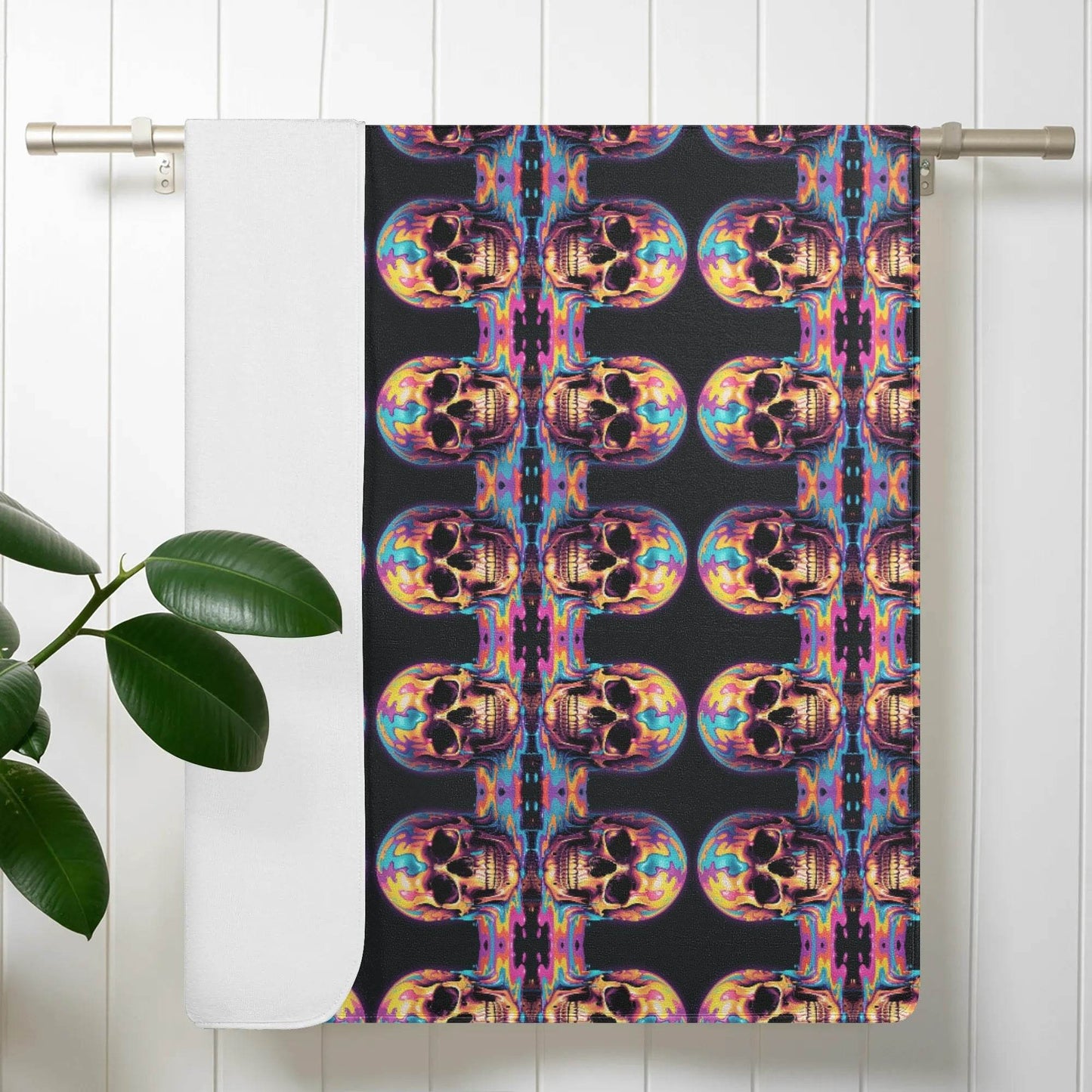 Trippy Skull Bath Towel - DeRose Seasonal