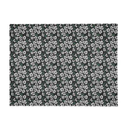 White Clover Flannel Breathable Blanket 4 Sizes - DeRose Seasonal