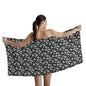 White and Green Clover Bath Towel - DeRose Seasonal