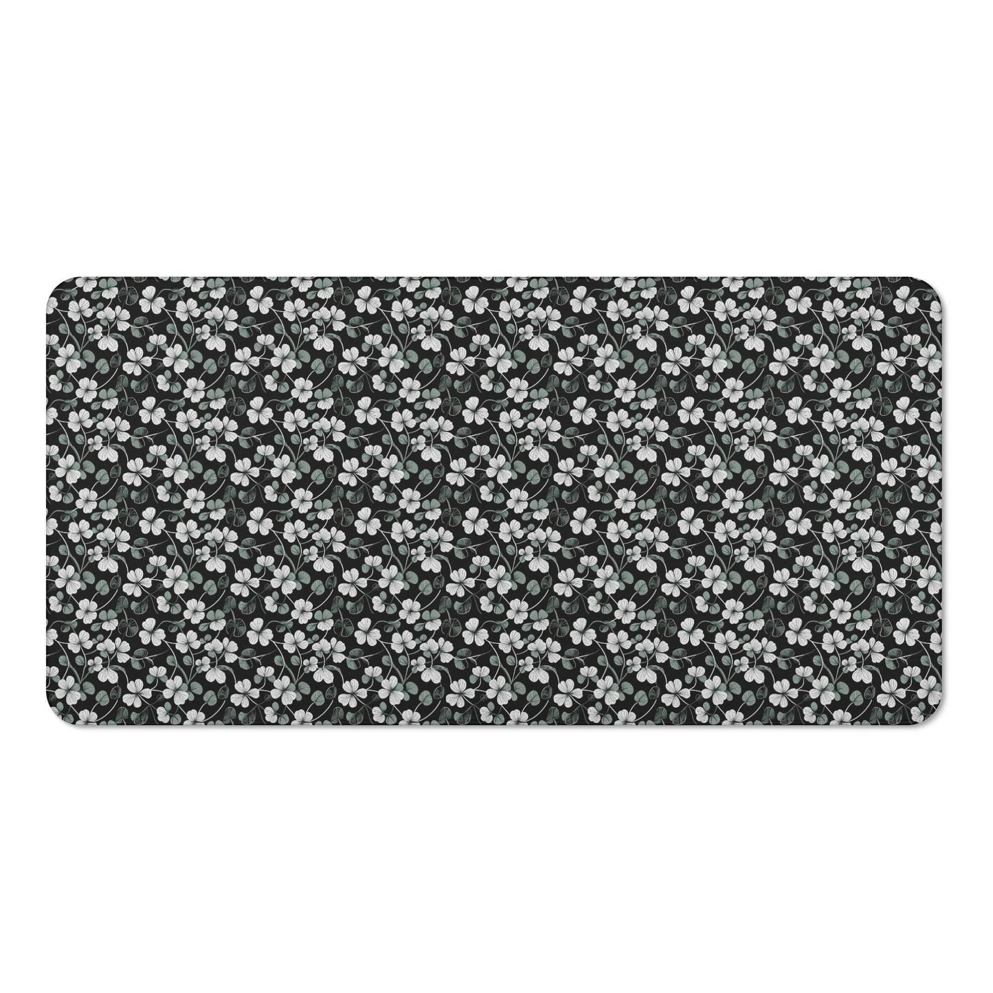 White and Green Clover Bath Towel - DeRose Seasonal