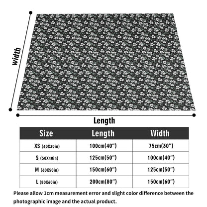 White and Green Clovers Flannel Breathable Blanket 4 Sizes - DeRose Seasonal
