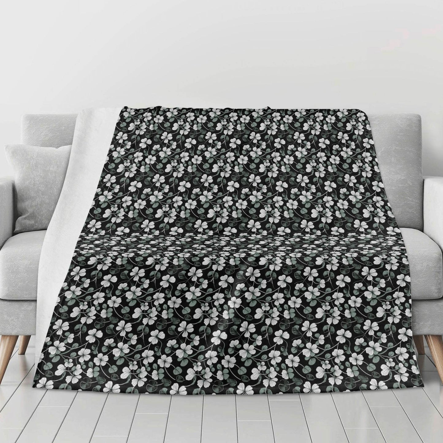 White and Green Clovers Flannel Breathable Blanket 4 Sizes - DeRose Seasonal