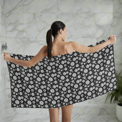 Black and White Ornament Bath Towel - DeRose Seasonal